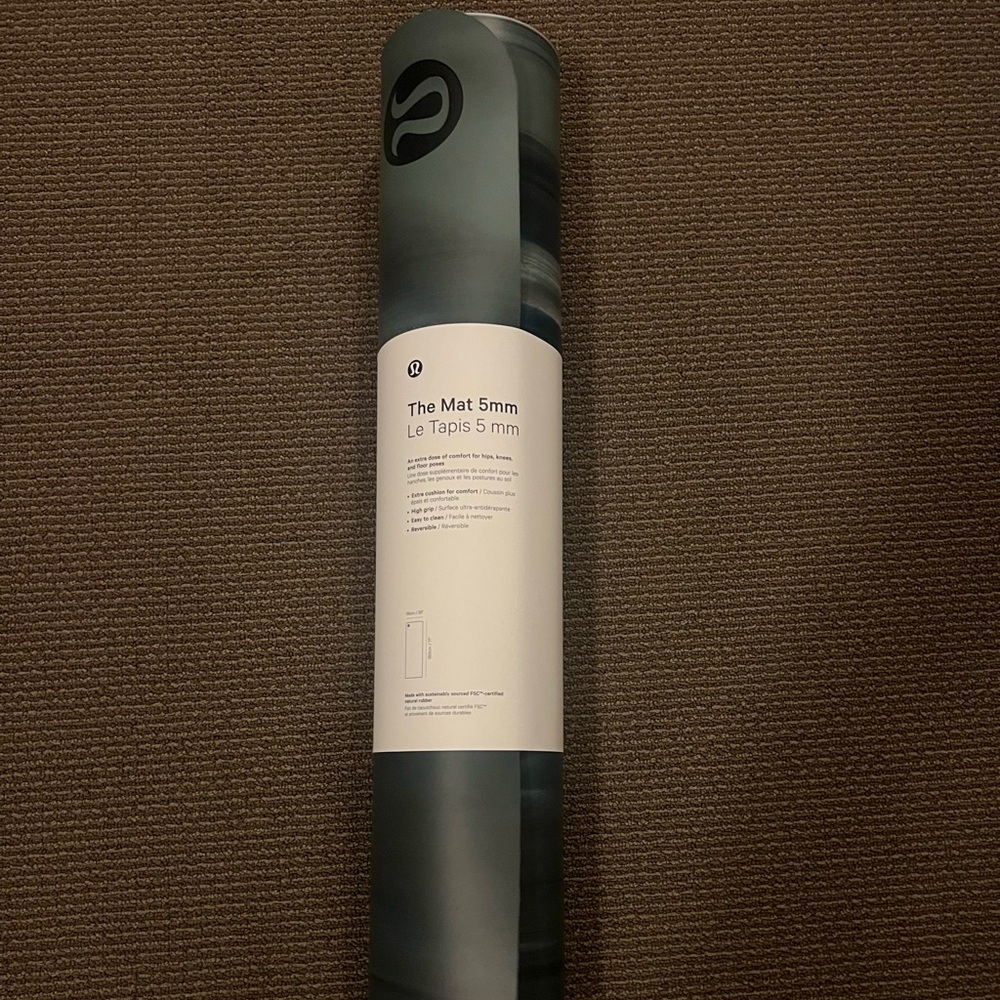 Lululemon Athletica Yoga Mat - Black and Gray
